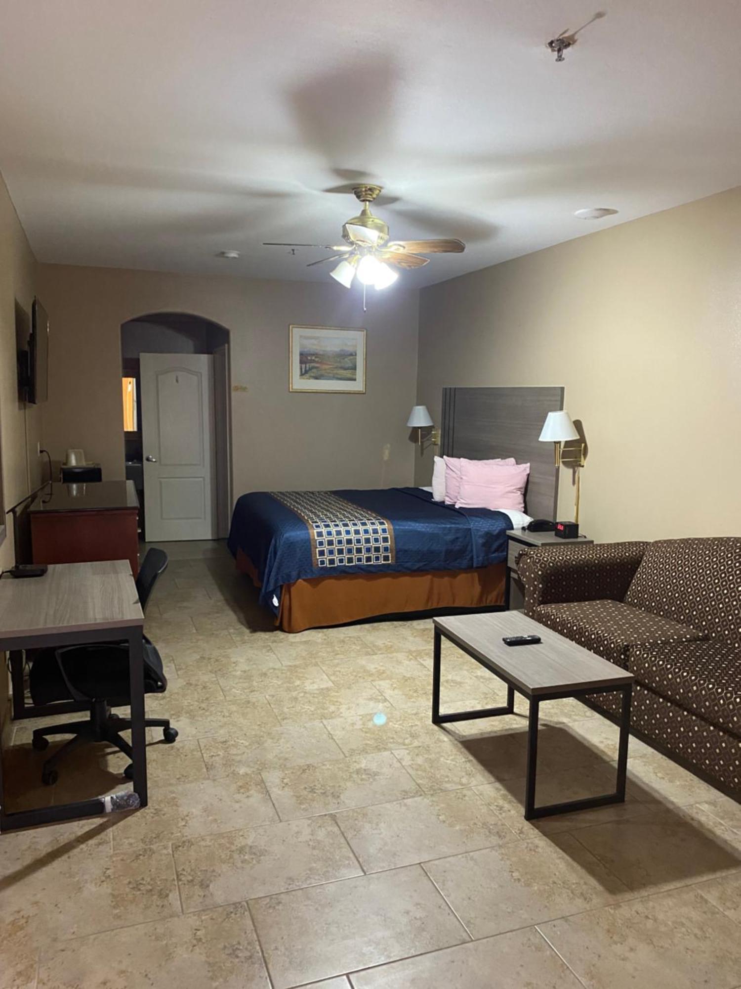 Los Fresnos Inn And Suites Exterior foto